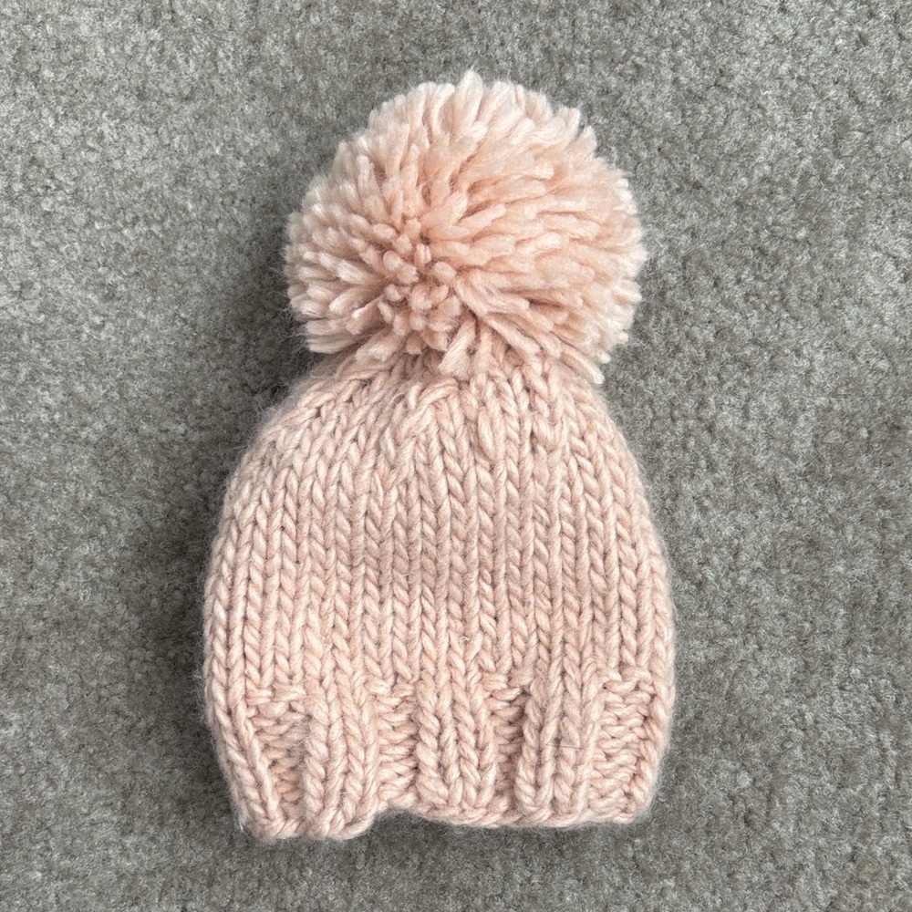 The Blueberry Hill 🫐 Cozy Pink Knit Pom-Pom Beanie for Newborns - Picture 6 of 6